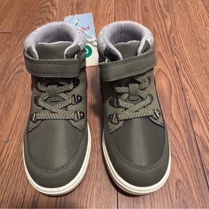Cat and Jack “Felix Boots” Kids Olive Green Shoes New fall winter school